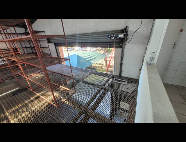 200M² FACTORY FOR SALE IN MOREHILL